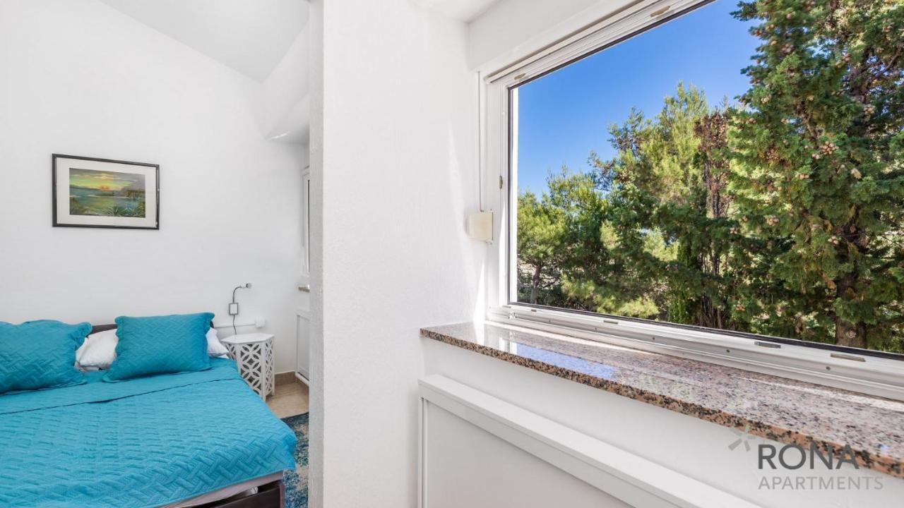 Rona Apartment Flower 1 And Flower 2 Новаля Екстериор снимка